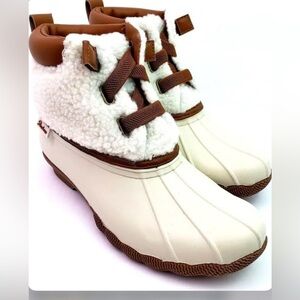 Brand New Skechers Waterproof Duck Boots